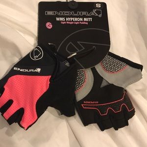Cycling gloves NWT